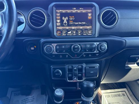 Used 2021 Jeep Wrangler Unlimited Sahara image 23