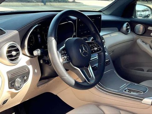 Used 2023 Mercedes-Benz GLC 300 4MATIC Coupe image 17