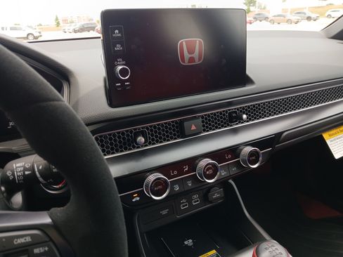Used 2025 Honda Civic Type R image 14