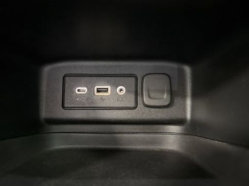 Certified 2021 Chevrolet Equinox LS w/ LS Convenience Package FWD image 25