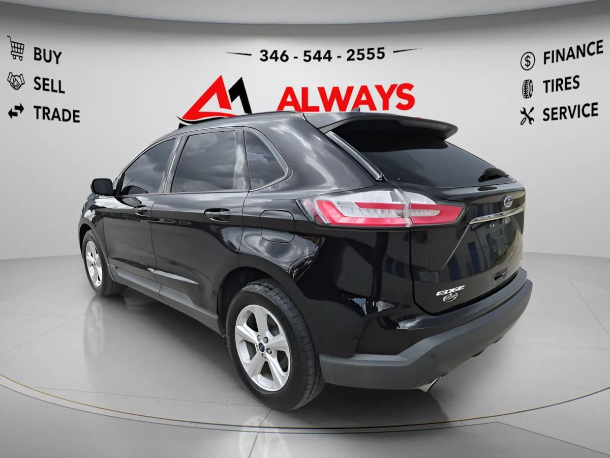 Used 2020 Ford Edge SE FWD image 15