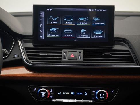 Used 2023 Audi Q5 e Premium Plus w/ Premium Plus Package image 11
