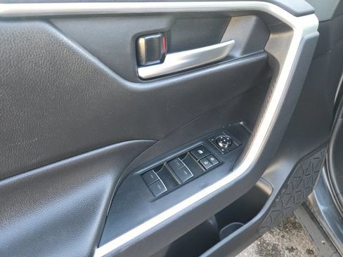 Used 2025 Toyota RAV4 XLE AWD/4WD image 25