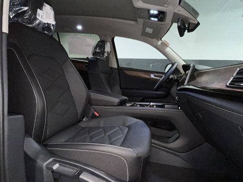 New 2026 Volkswagen Atlas SE image 6