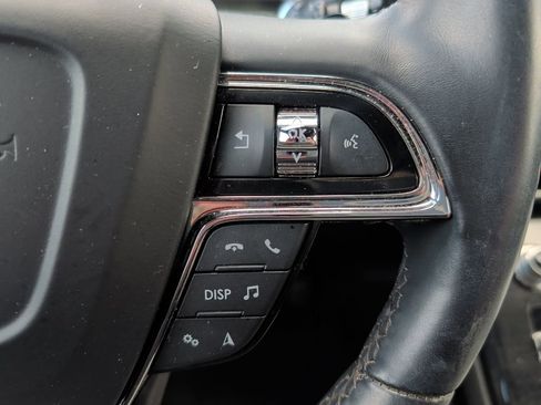 Used 2022 Lincoln Nautilus Reserve w/ Equipment Group 201A image 16