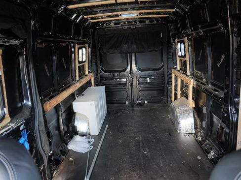 Used 2022 RAM ProMaster 3500 w/ Premium R/V Group image 31