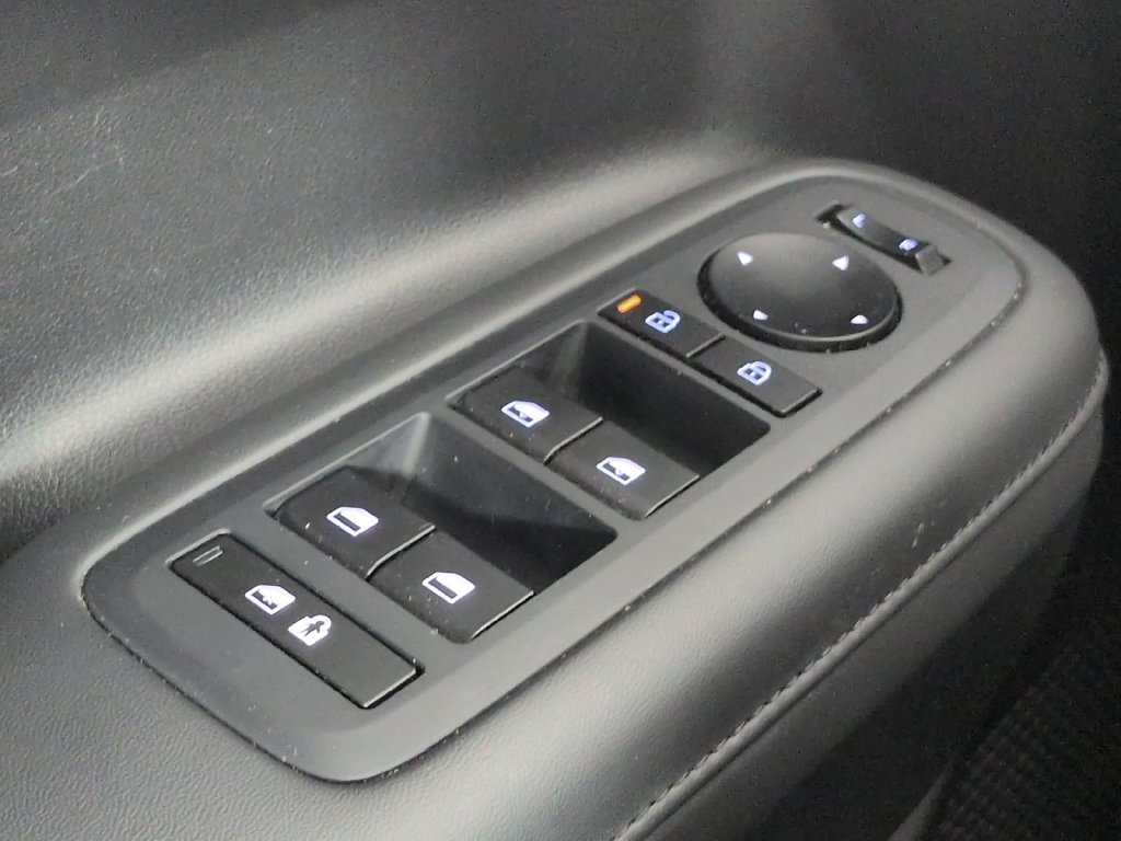 Used 2024 Hyundai Santa Fe SEL FWD image 39