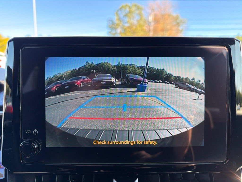 Used 2025 Toyota Corolla SE FWD image 19