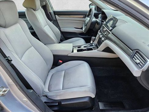 Used 2019 Honda Accord LX image 19