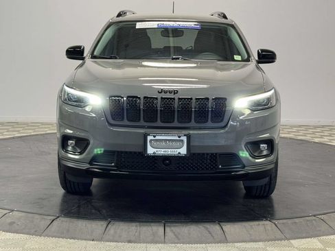 Used 2023 Jeep Cherokee Altitude Lux AWD/4WD image 2