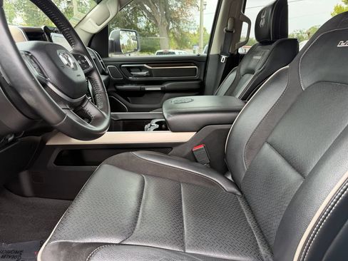 Used 2022 RAM 1500 Laramie AWD/4WD image 23