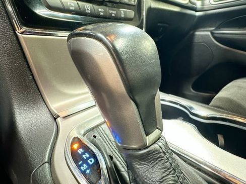 Used 2019 Jeep Grand Cherokee Altitude AWD/4WD image 16