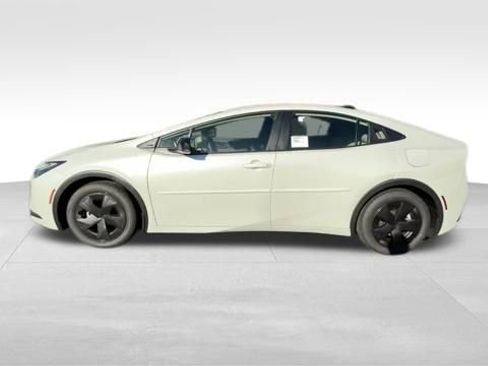 New 2026 Toyota Prius LE image 3