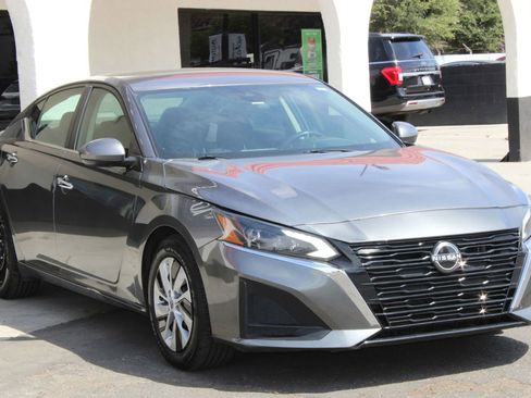 Used 2023 Nissan Altima 2.5 S image 31