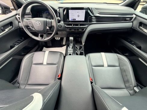 Used 2025 Toyota Camry SE FWD image 22