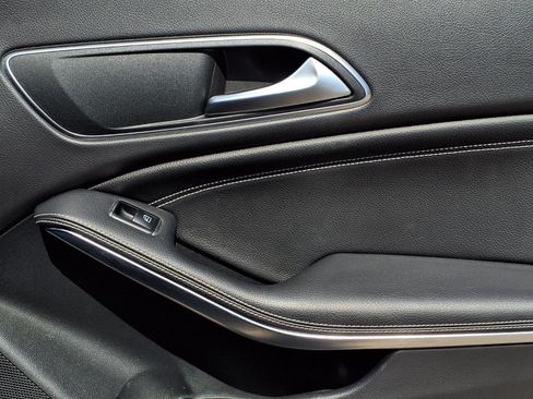 Used 2016 Mercedes-Benz CLA 250 4MATIC image 25