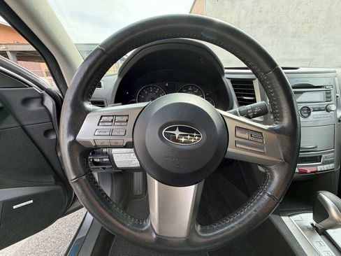 Used 2011 Subaru Outback 2.5i Limited w/ PWR Moonroof Pkg image 15