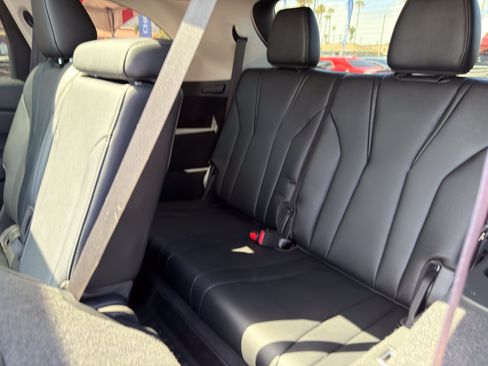 Used 2022 Acura MDX FWD image 21