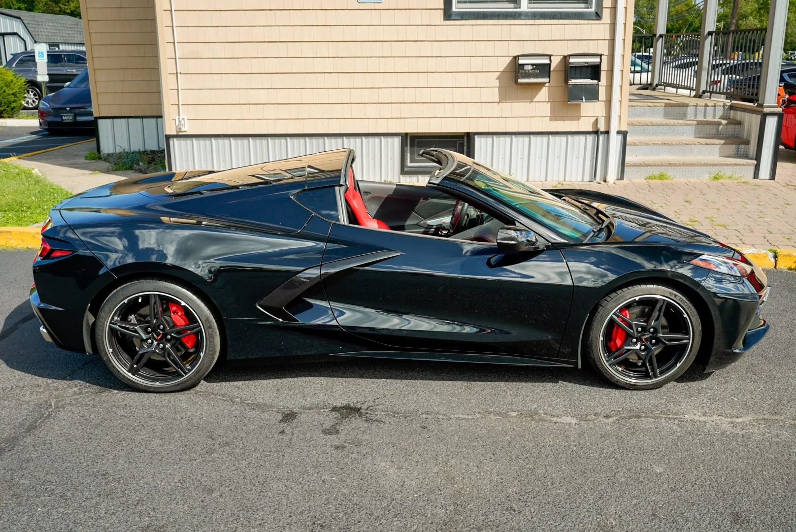 Used 2021 Chevrolet Corvette Stingray Coupe w/ 1LT RWD image 4