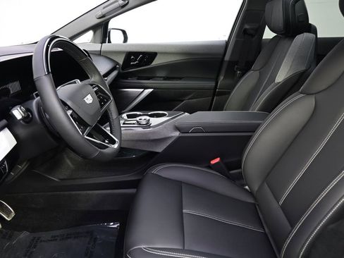 New 2026 Cadillac Optiq Luxury 1 image 13
