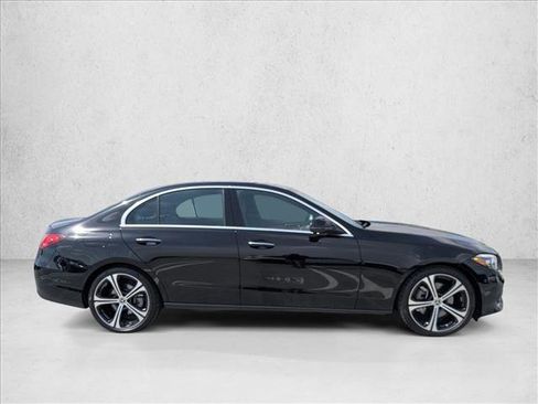 Used 2025 Mercedes-Benz C 300 Sedan image 4