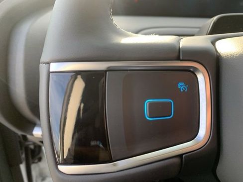 New 2025 Ford Expedition Active image 15