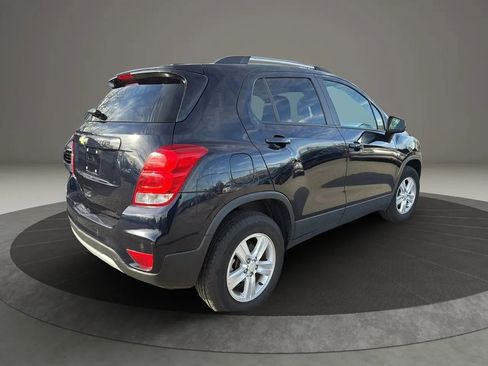 Used 2021 Chevrolet Trax LT w/ Driver Confidence Package AWD/4WD image 5