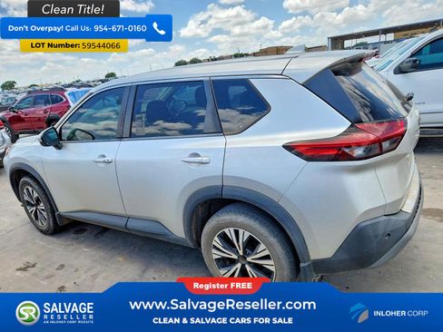 Used 2022 Nissan Rogue SV FWD image 3