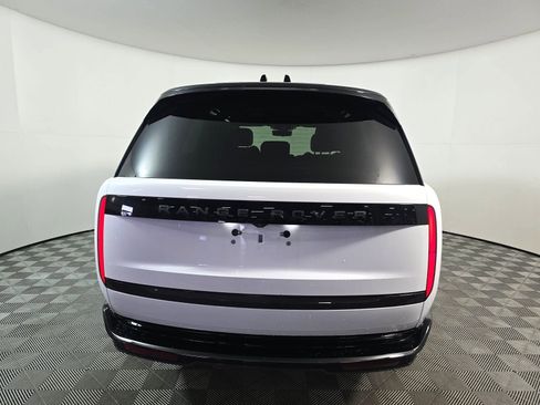 Used 2024 Land Rover Range Rover SE image 5