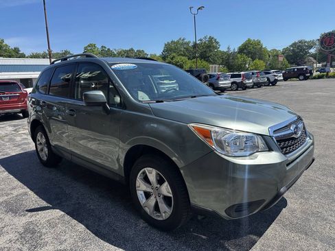 Used 2016 Subaru Forester 2.5i Premium w/ Popular Package #2 AWD/4WD image 4