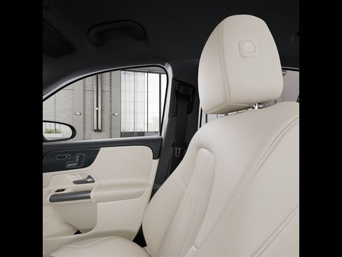 Certified 2026 Mercedes-Benz GLA 250 4MATIC image 45