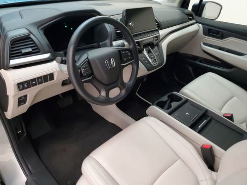Certified 2025 Honda Odyssey EX-L image 2
