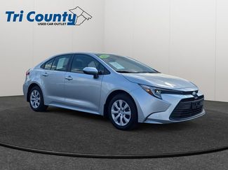 Certified 2025 Toyota Corolla LE FWD video 1