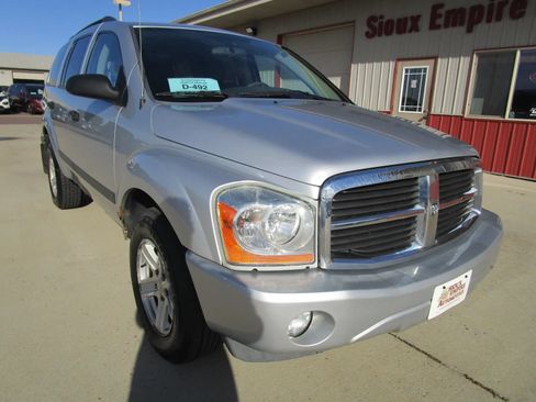 Used 2006 Dodge Durango SLT AWD/4WD image 3