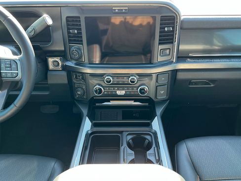 Used 2025 Ford F350 Lariat w/ Lariat Ultimate Package image 14