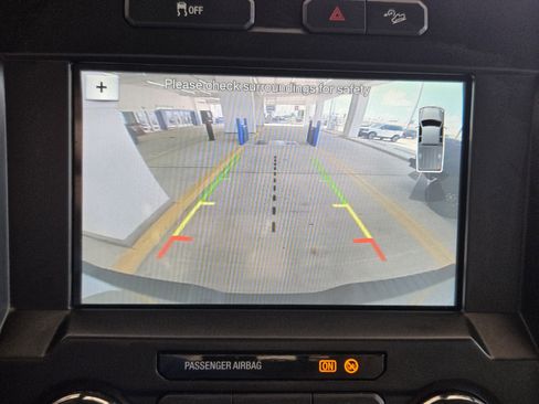 Certified 2018 Ford F250 XLT w/ XLT Premium Package AWD/4WD image 13