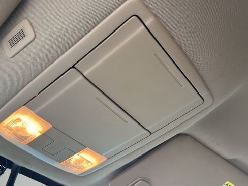 Used 2012 Ford F150 XLT w/ XLT Chrome Pkg image 20