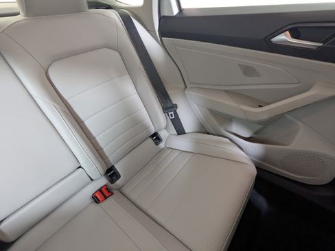 Used 2024 Volkswagen Jetta SE w/ Panoramic Sunroof Package FWD image 17