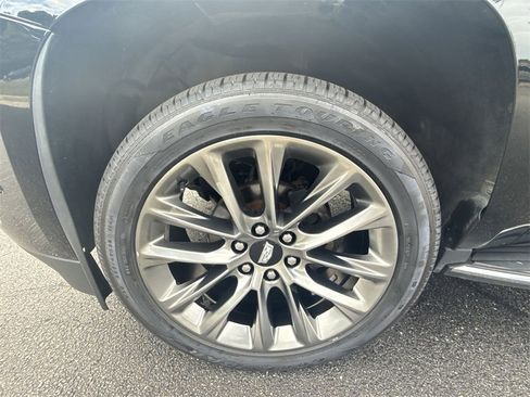 Certified 2020 Cadillac Escalade Luxury w/ Escalade Sport Edition image 33