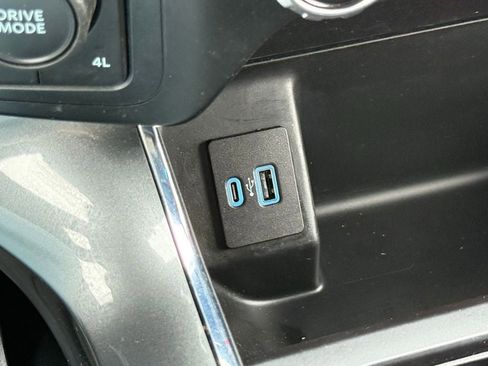 Used 2022 Ford F150 XLT w/ Equipment Group 302A High image 33