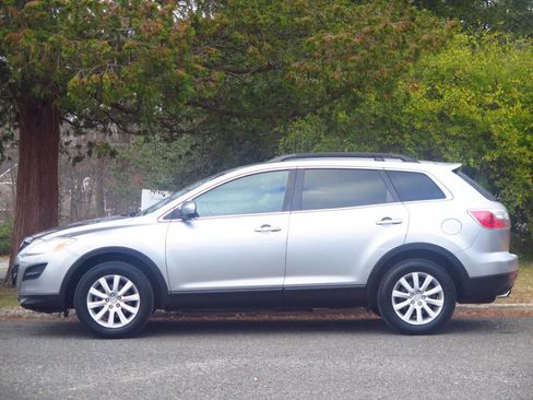 Used 2010 MAZDA CX-9 Touring w/ Moonroof & Bose Audio Pkg image 2
