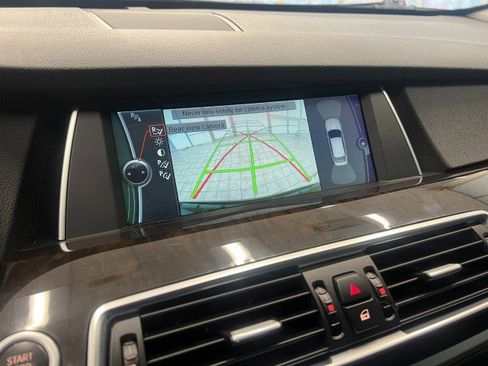 Used 2010 BMW 550i Gran Turismo xDrive image 23