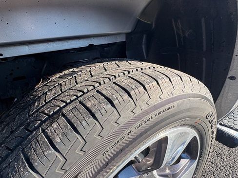 Used 2022 RAM 1500 Laramie image 9