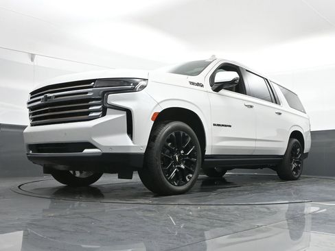 Used 2024 Chevrolet Suburban High Country w/ Advanced Technology Package image 50