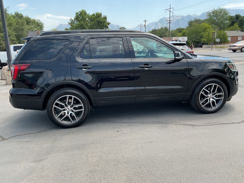 Used 2016 Ford Explorer Sport AWD/4WD image 4
