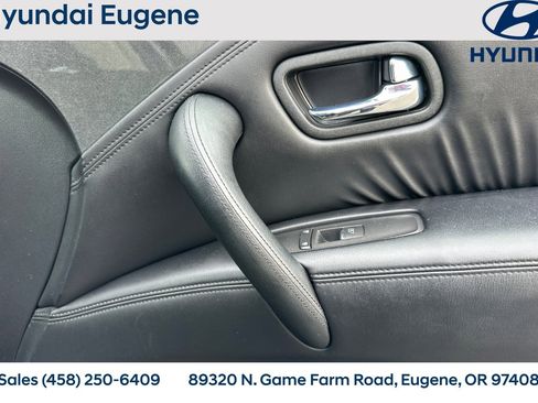 Used 2023 Nissan Armada SV image 23