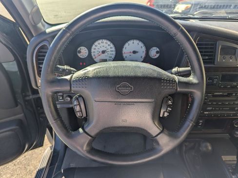 Used 2001 Nissan Pathfinder LE AWD/4WD image 13