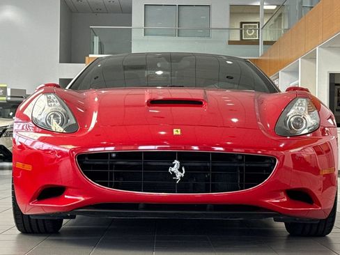 Used 2010 Ferrari California image 8