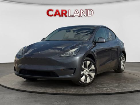Used 2021 Tesla Model Y 2WD image 1