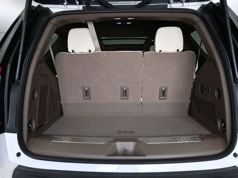 Used 2025 GMC Yukon Denali w/ Sun & Power Step Package image 38